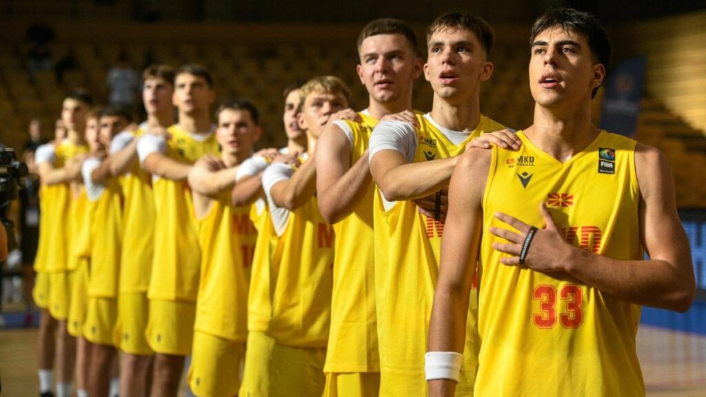 Јуниорите ја срушија Шведска за прв триумф на Европското првенство!